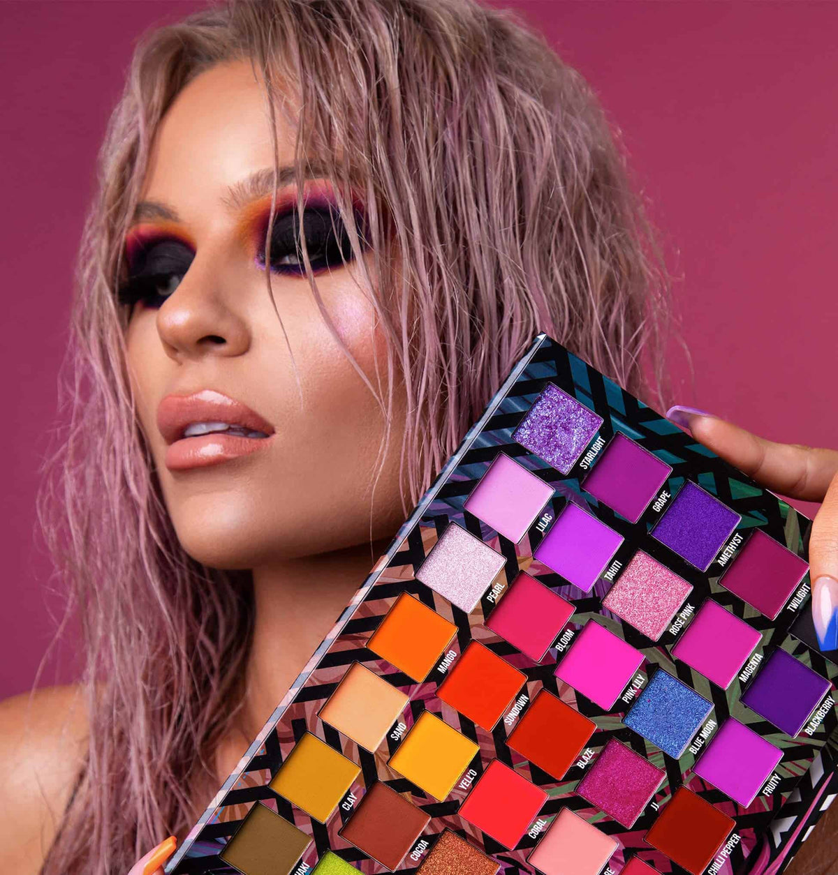 Cosmetics Carnival III Love Tahiti Eyeshadow Palette 64gm